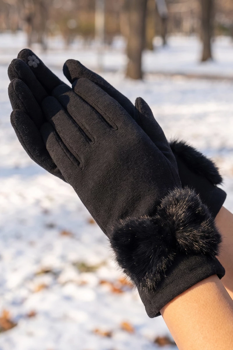 Plush Bow Cuff Touchscreen Gloves