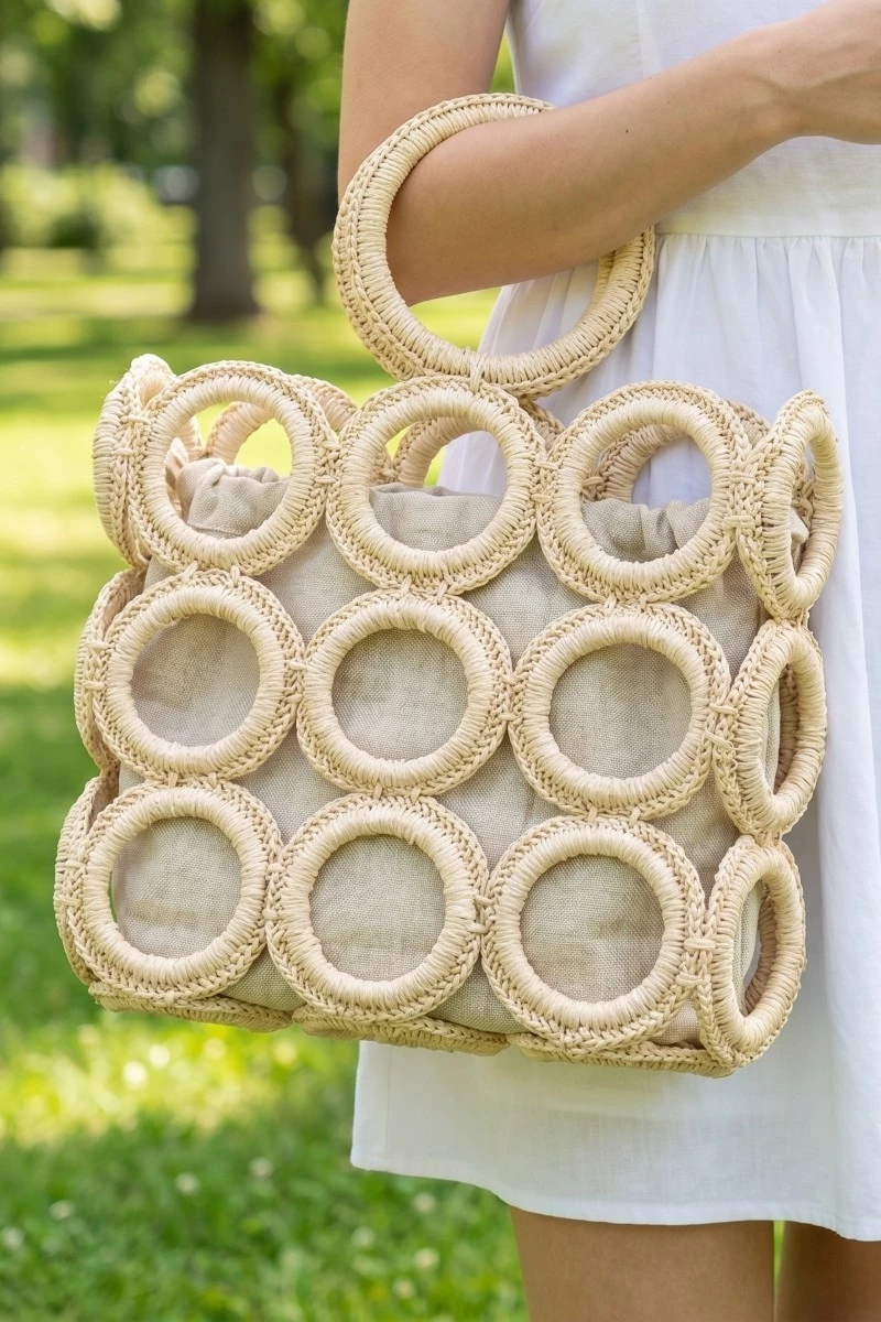 Straw Round Pattern Mesh Hand Bag