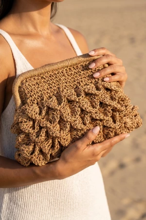 Scallop Crochet Frame Pouch Bag