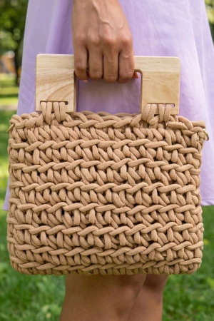 Chunky Rope Crochet Tote With Wood Handles