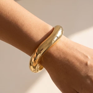 Chunky Wavy Polished Hinged Bangle Bracelet
