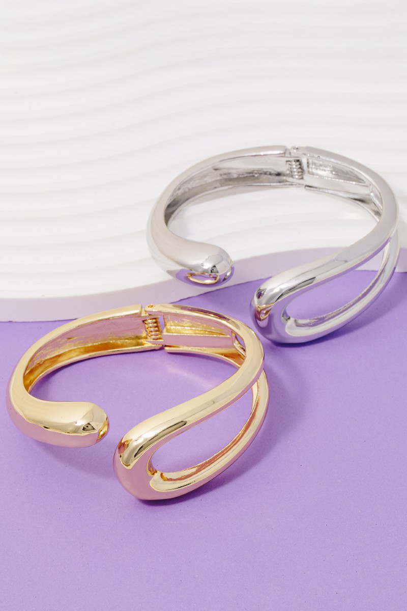 Contrasting Open Hinged Cuff Bracelet