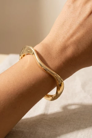 Wavy Hinge Bangle Bracelet