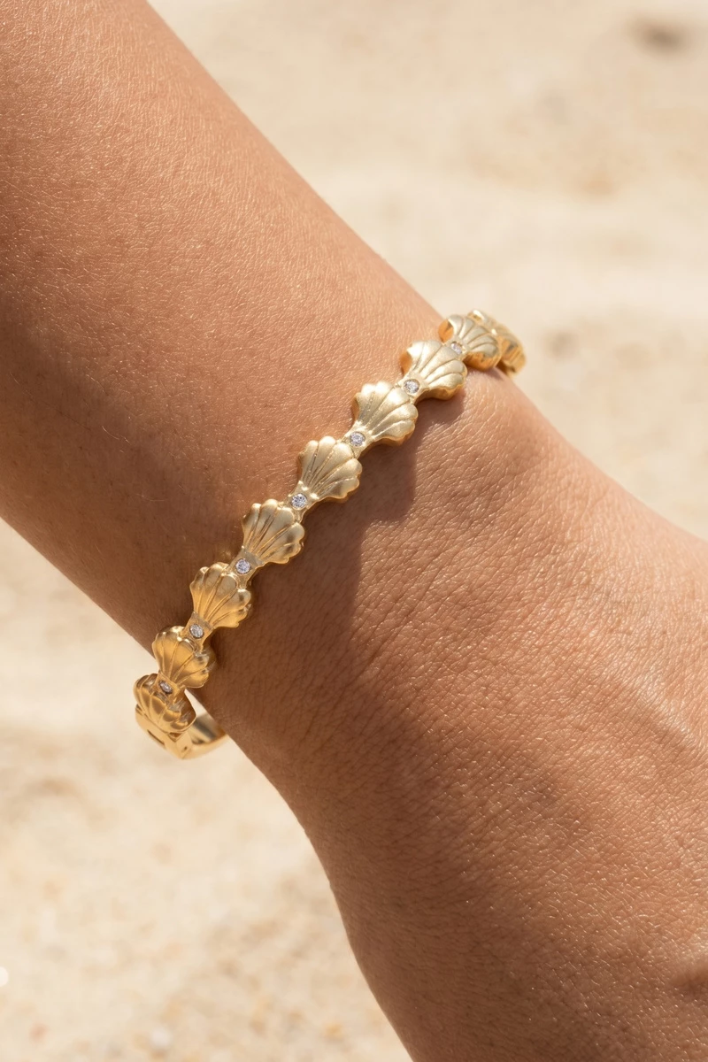 Stainless Steel Seashell Charm Bangle Bracelet