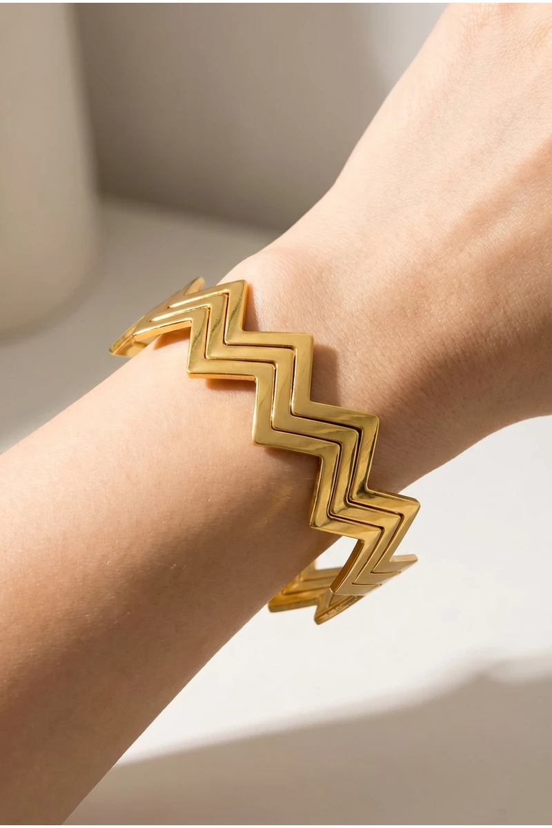 Gold Dipped Chevron Zigzag Geometric Bangle
