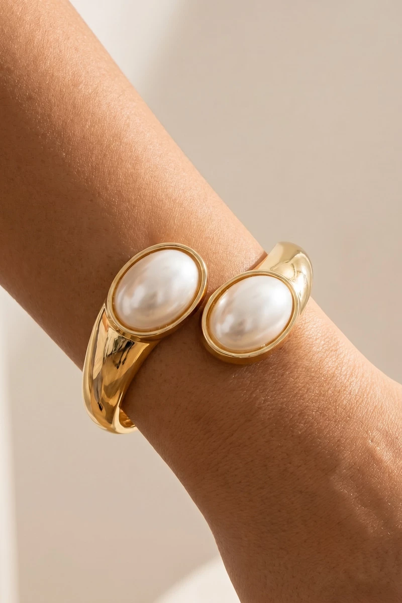 Bold Oval Cabochon End Bypass Hinged Bracelet