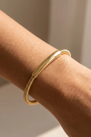 Stainless Steel Ribbed Coil Bar Stretch Bracelet