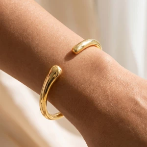 Polished Teardrop Tip Bypass Cuff Bracelet