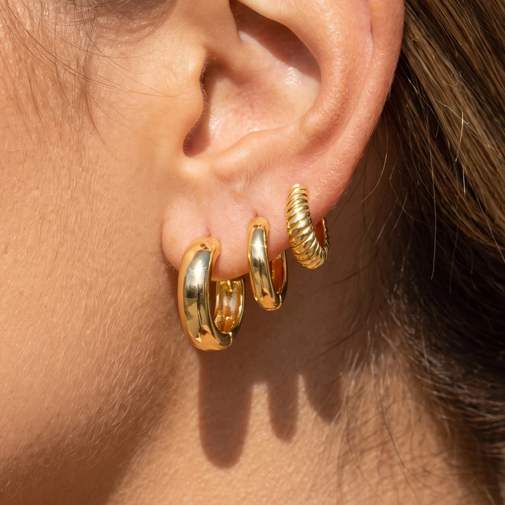 3 Pair Chunky And Ribbed Huggie Hoop Earring Set