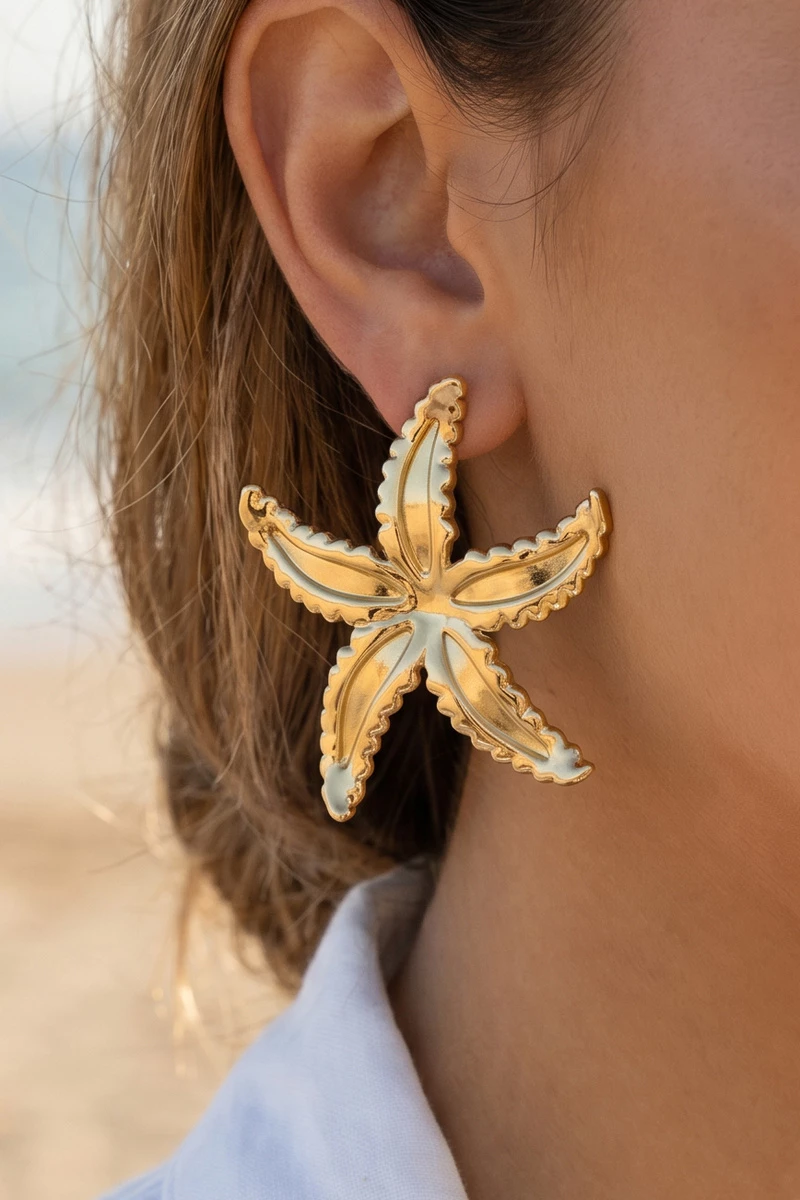 Gold Dipped Ridged Scalloped Starfish Stud Earrings
