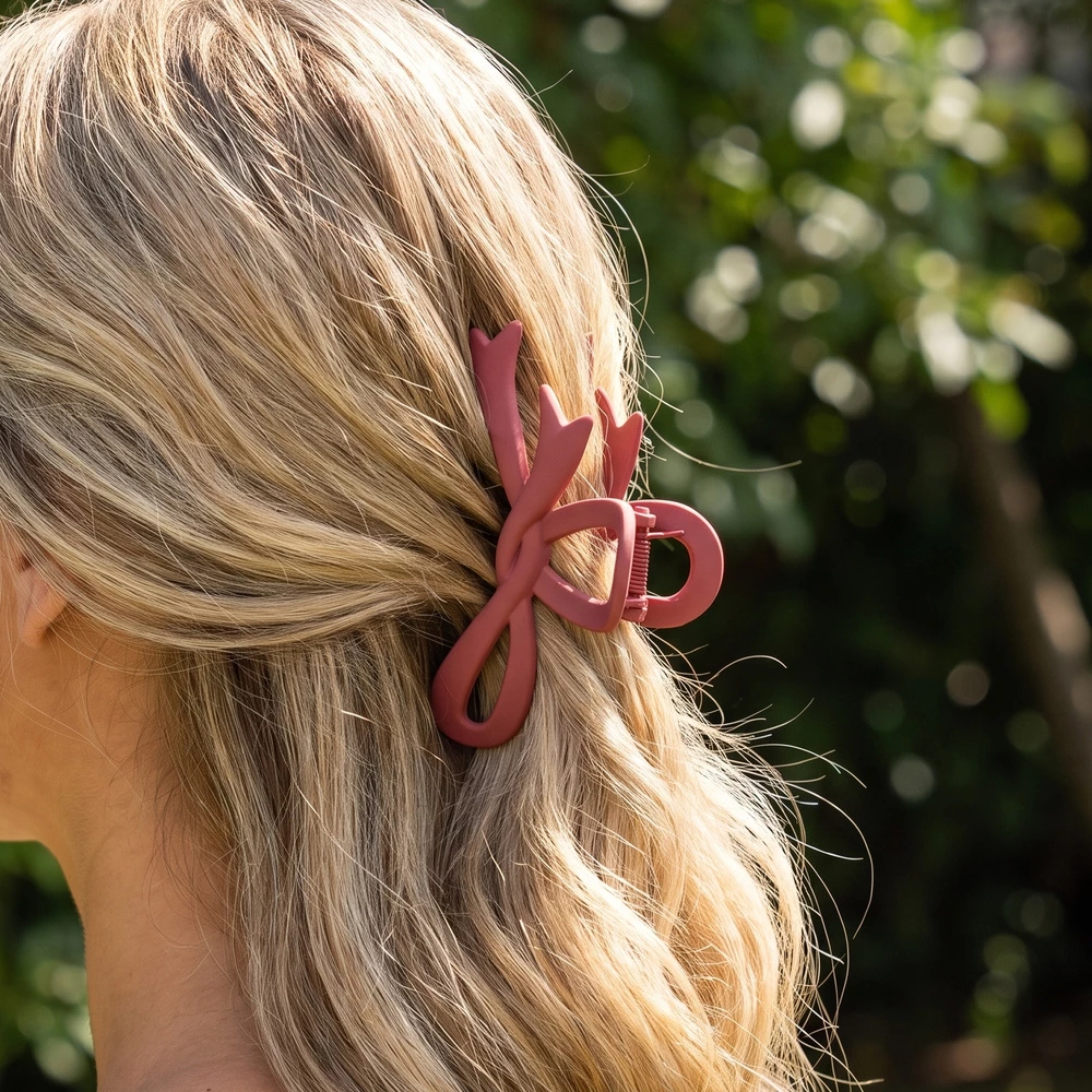 Matte Bow Claw Clip With Ribbon Tails