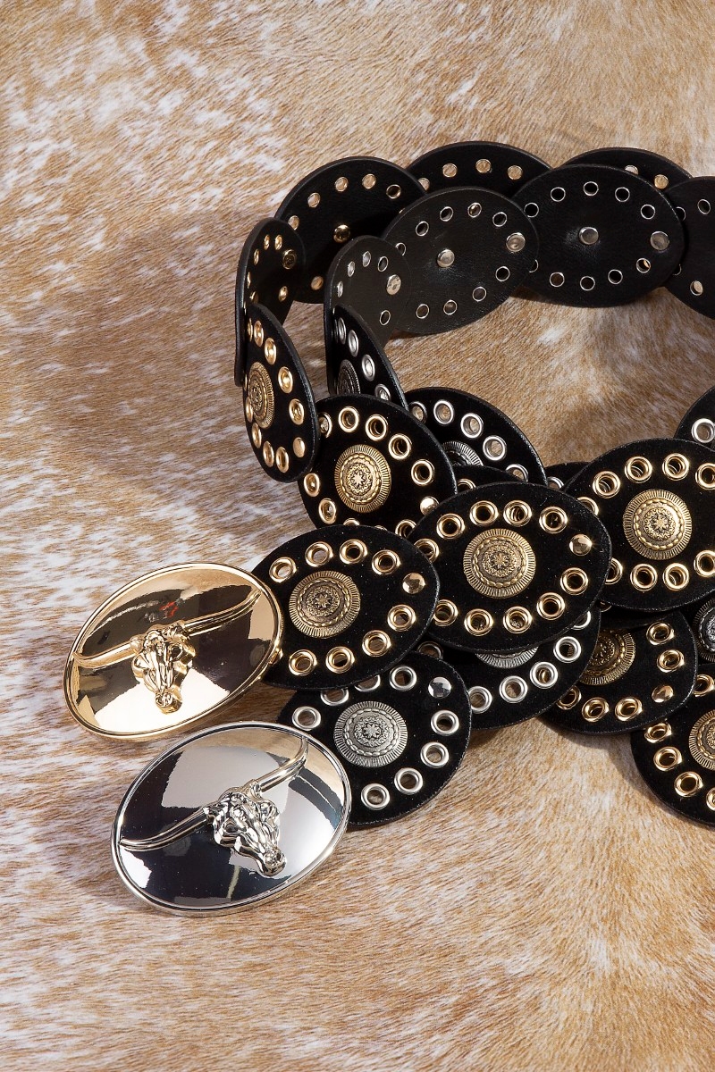 Bull Head Oval Buckle Faux Leather Disc Belt