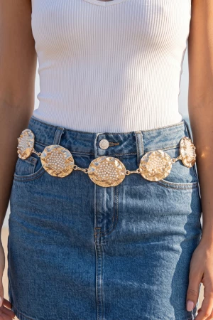 Pearl Cluster Hammered Plaque Chain Belt