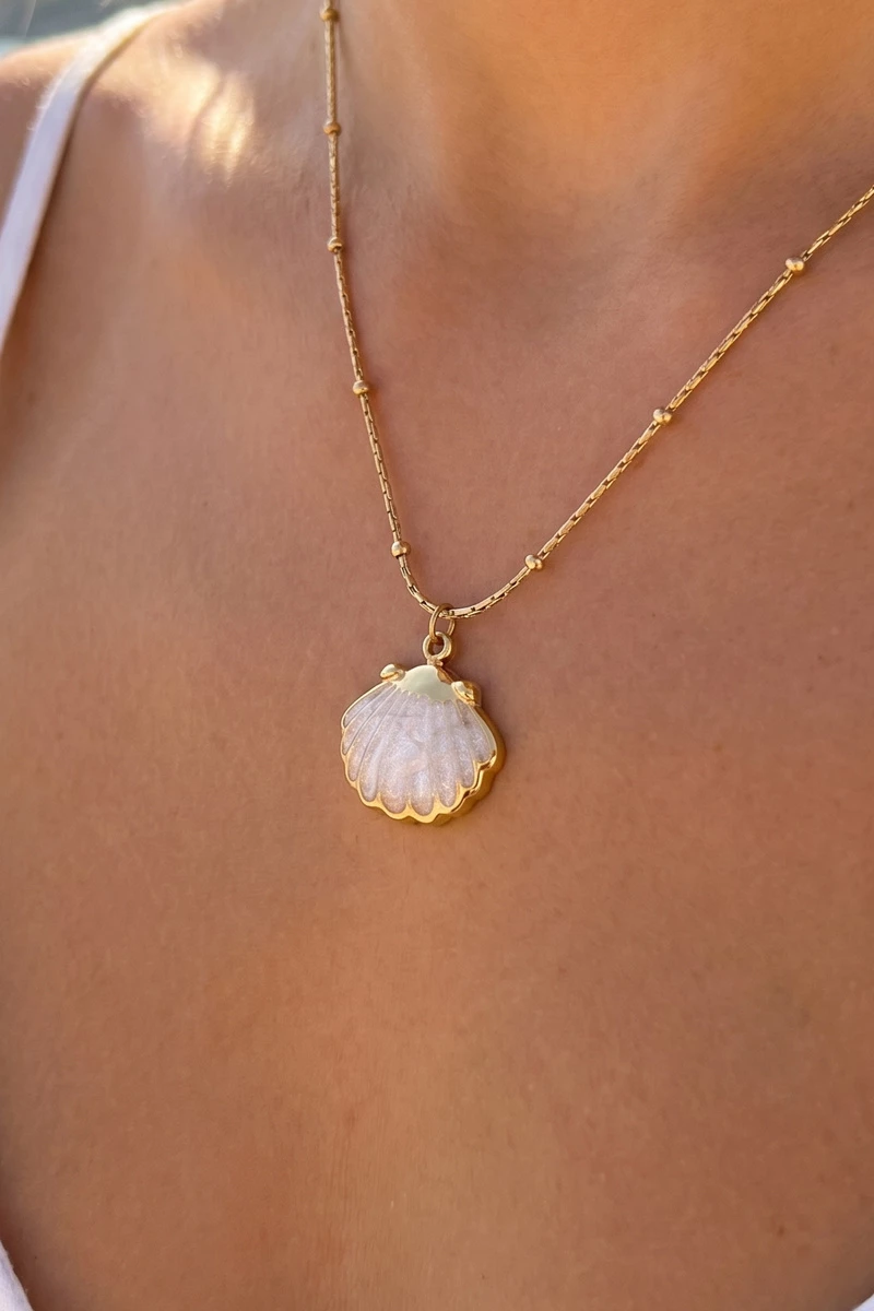 Stainless Steel Scallop Shell Pendant Necklace