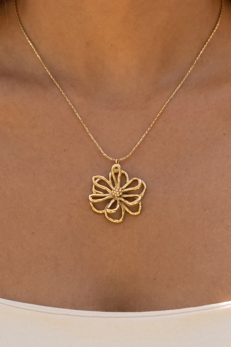 Stainless Steel Open Wire Flower Necklace