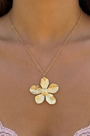Textured Flower Pendant Snake Chain Necklace
