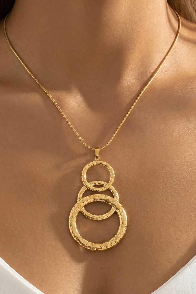 Triple Graduated Ring Pendant Snake Chain Necklace