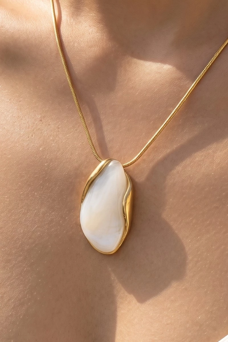 Organic Oval Stone Pendant Necklace