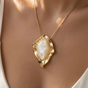 Molten Frame Marbled Stone Pendant Necklace