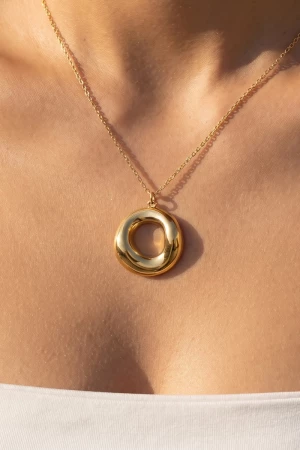 Chunky Open Circle Pendant Cable Chain Necklace