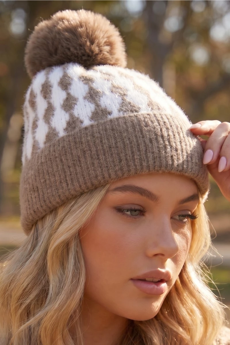Abstract Diamond Stripe Knit Pom Pom Beanie