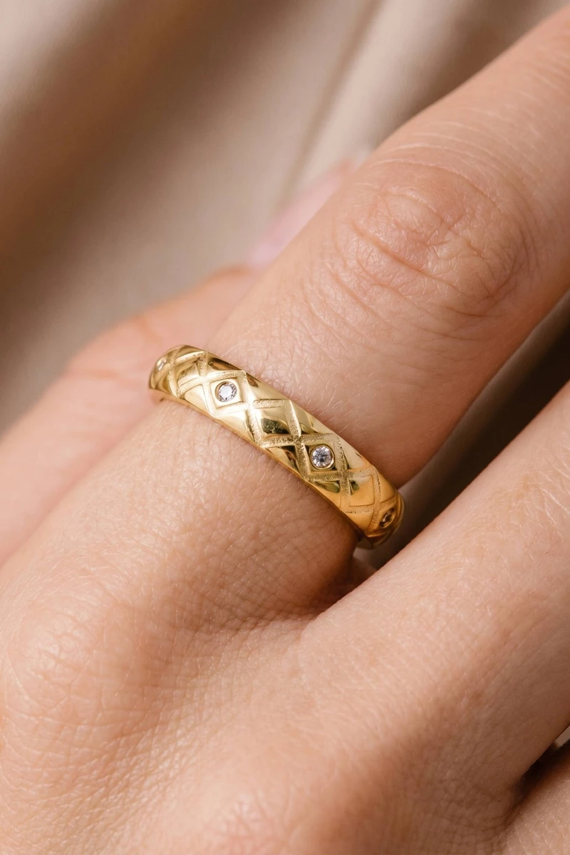 Quilted Crosshatch Cz Scatter Band Ring