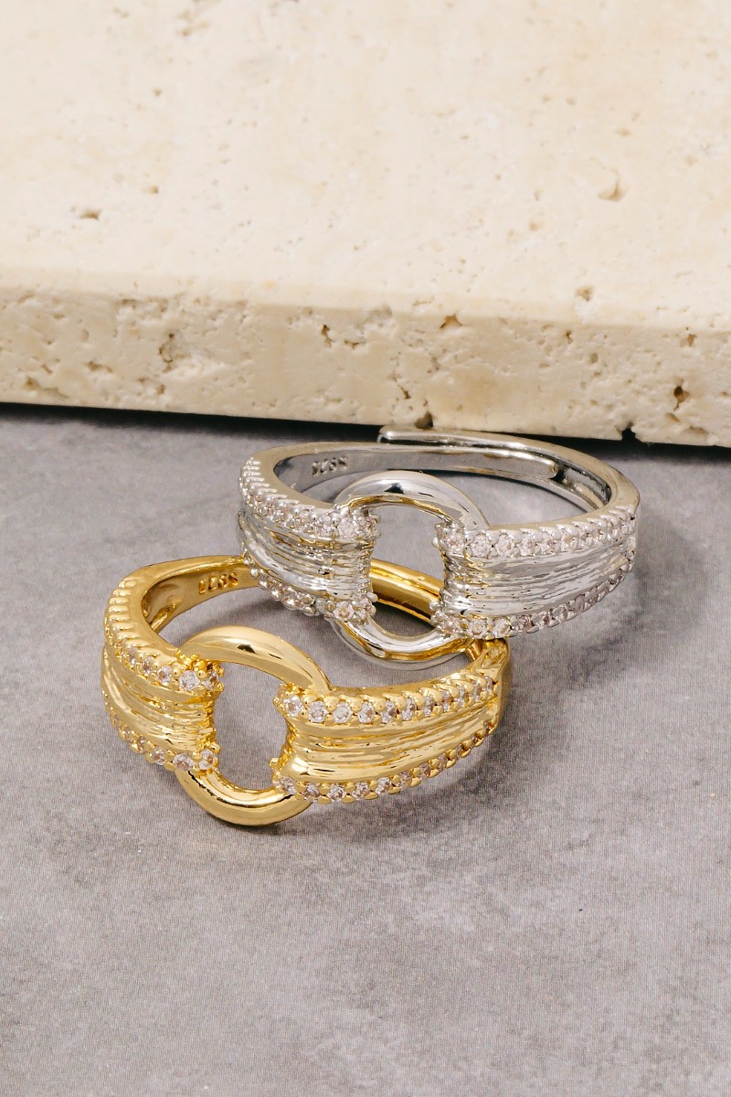 Cz Sculpted Circle Ring