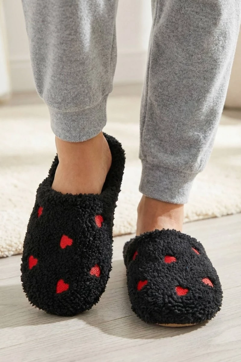 Love Heart Print Faux Fur Slippers