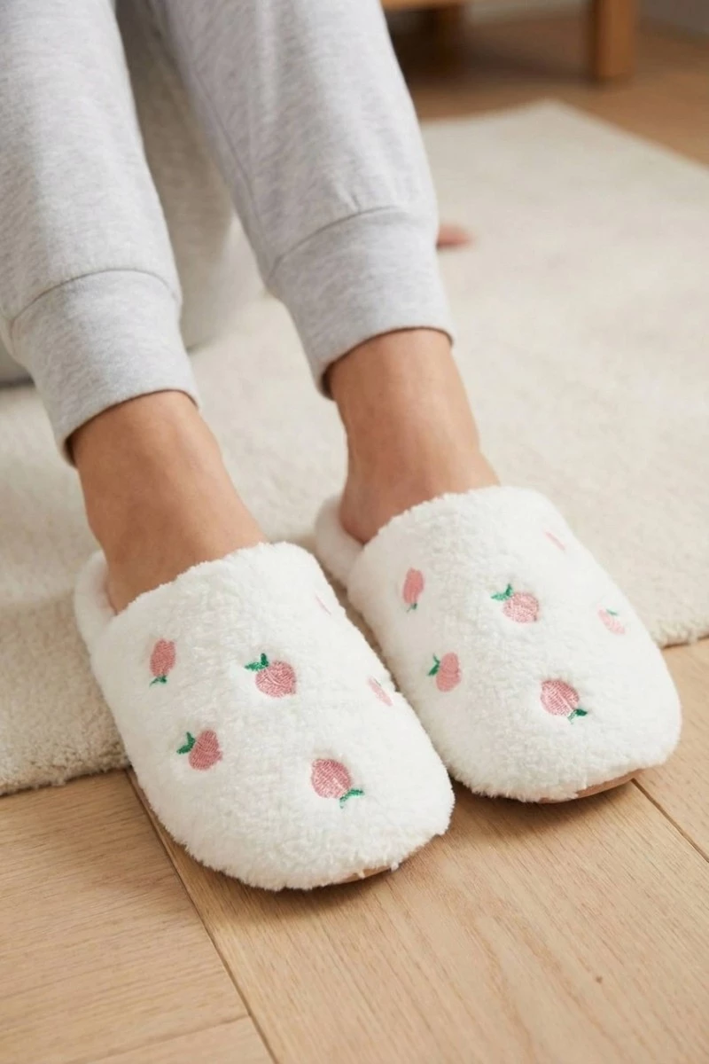 Strawberries Print Faux Fur Slippers