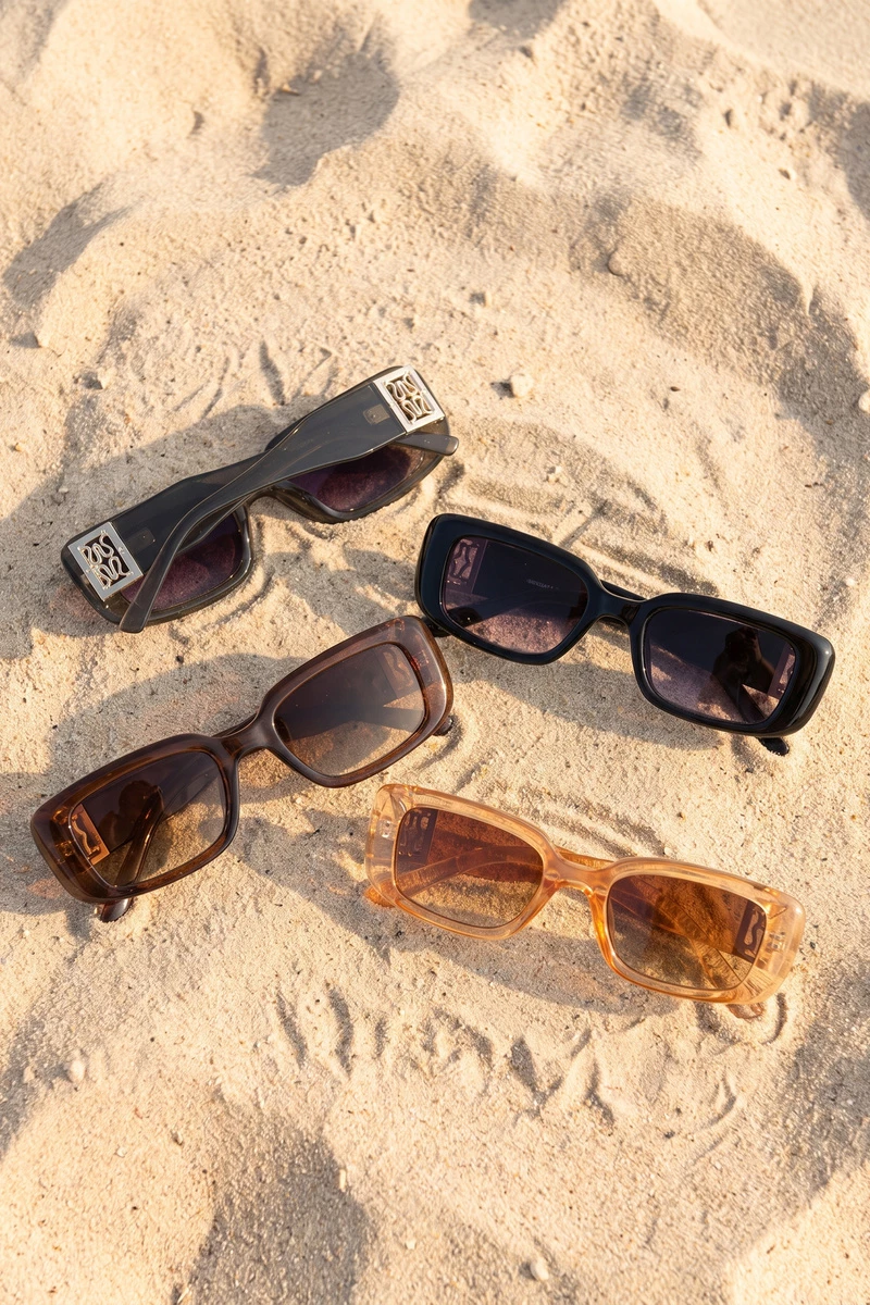 Bold Rectangle Frame Corner Accent Sunglasses