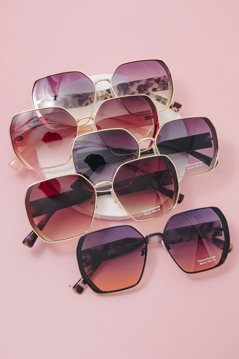 Thin Metallic Frame Large Lens Sunglasses Set