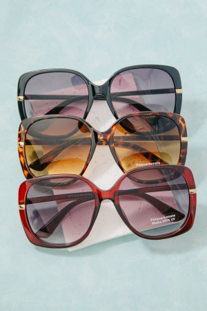 Oversized Square Gold Temple Accent Sunglasses