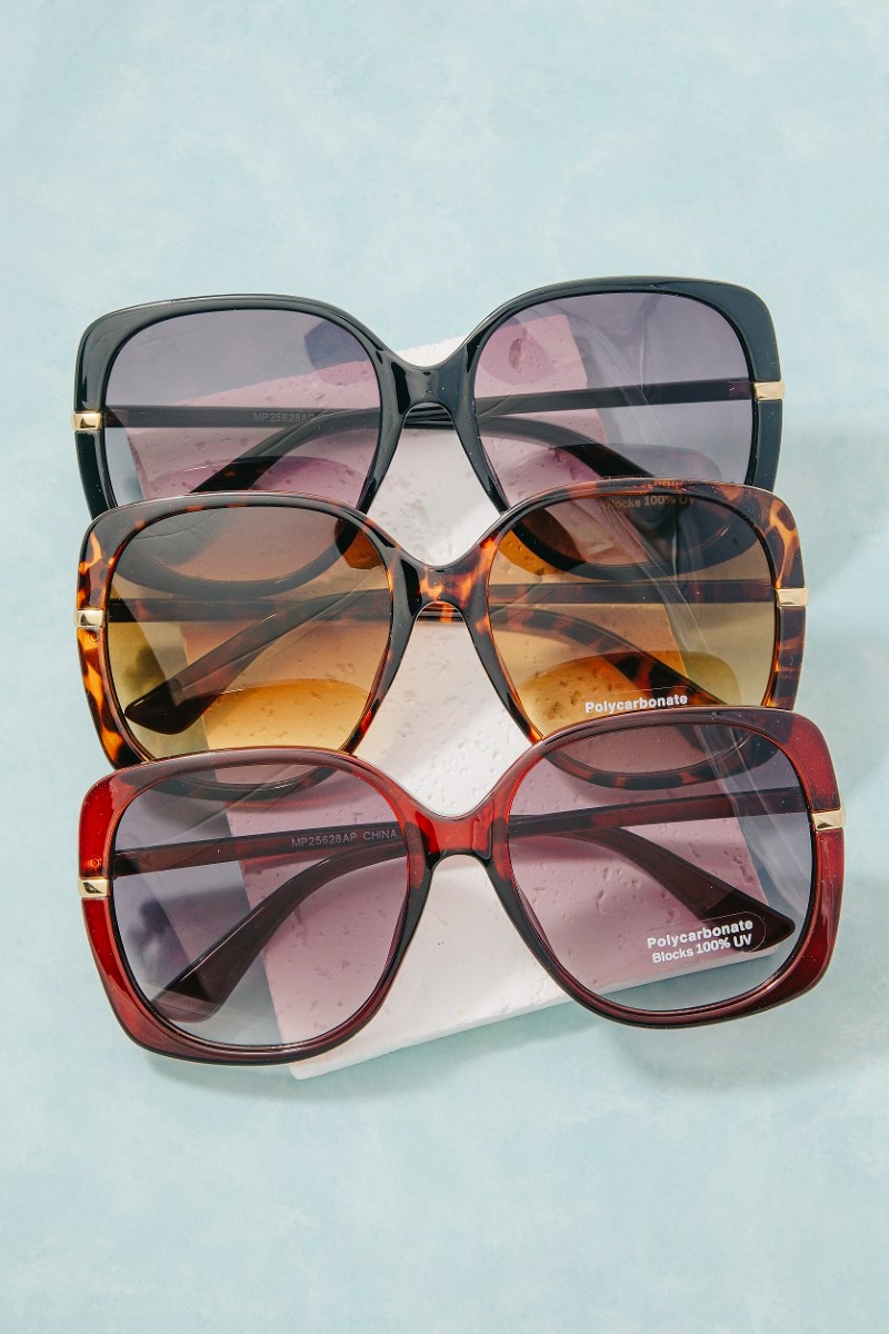 Oversized Square Gold Temple Accent Sunglasses