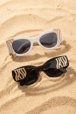 Embellished Stud Oval Frame Sunglasses