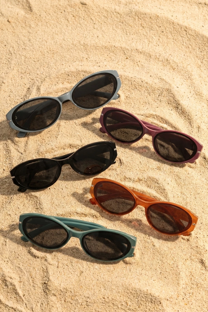 Retro Slim Oval Frame Sunglasses