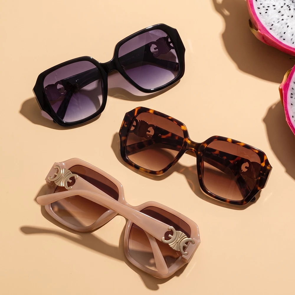 Oversized Square Metal Emblem Temple Sunglasses