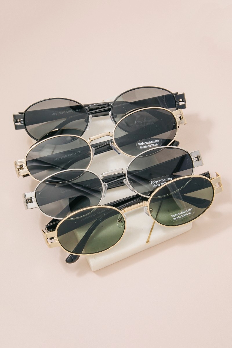 Retro Oval Black Metal Frame Sunglasses