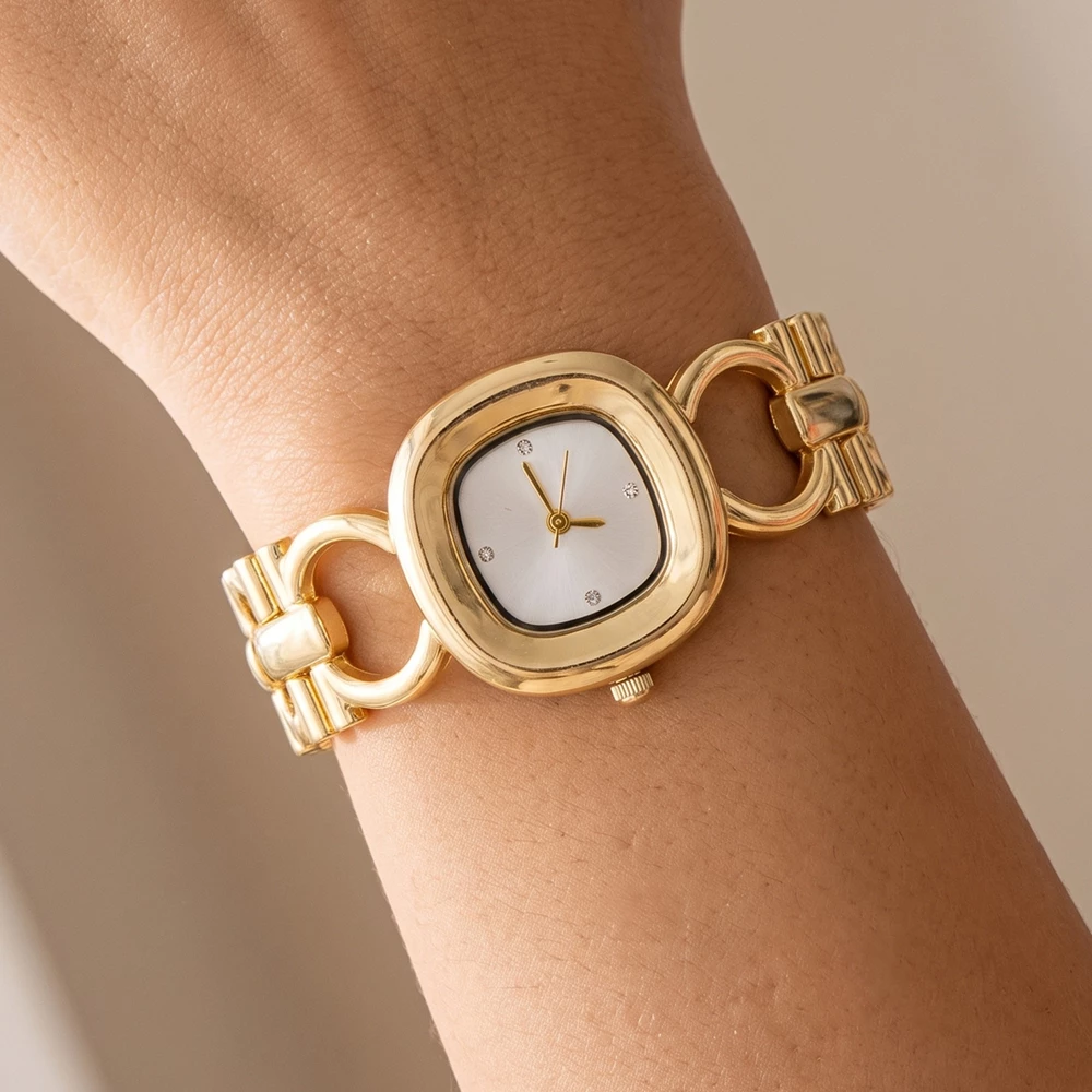 Cushion Face Circle Link Bracelet Watch