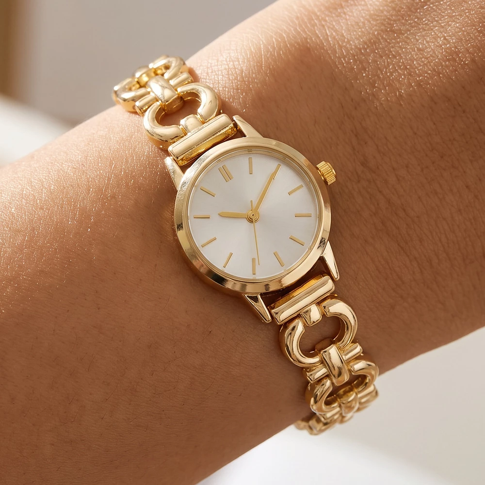 Circle Link Bracelet Watch With Round Dial