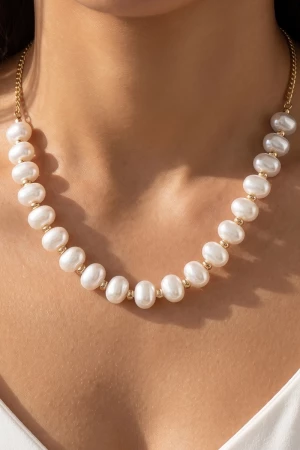 Graduated Oval Pearl Beaded Statement Necklace