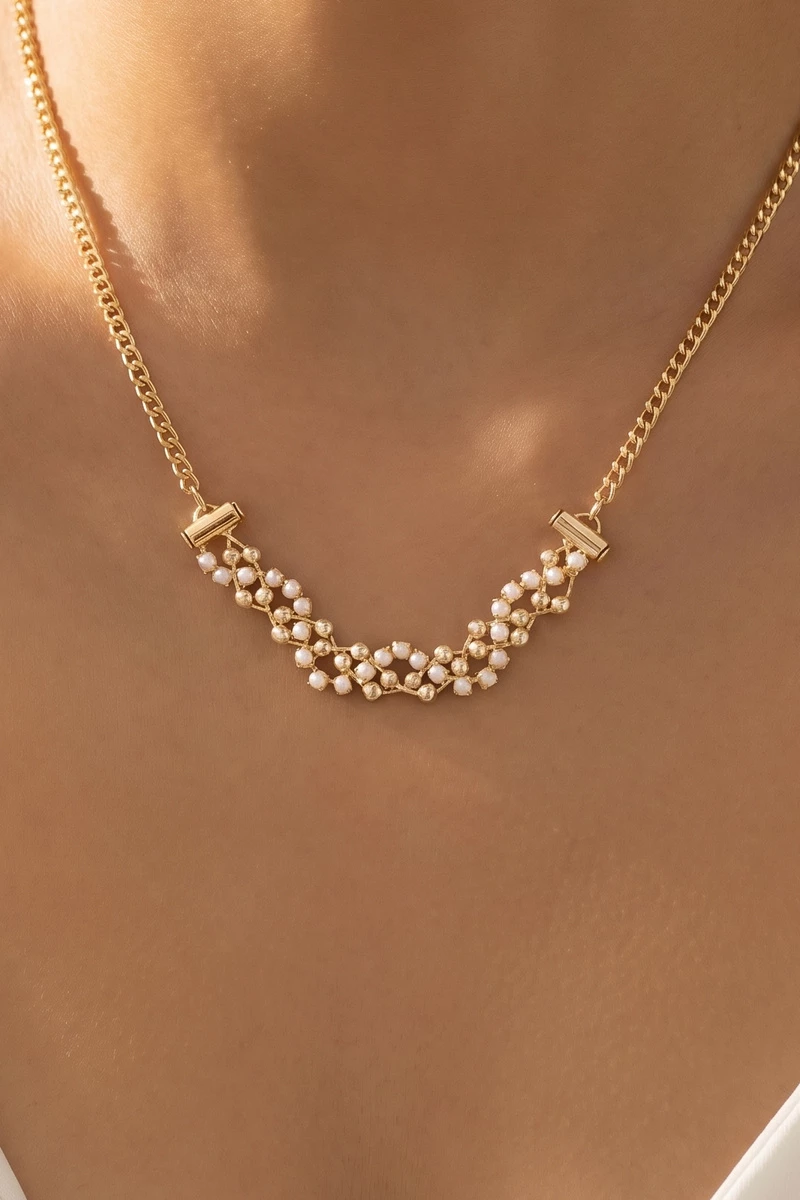 Glass Bead Woven Center Station Chain Necklace