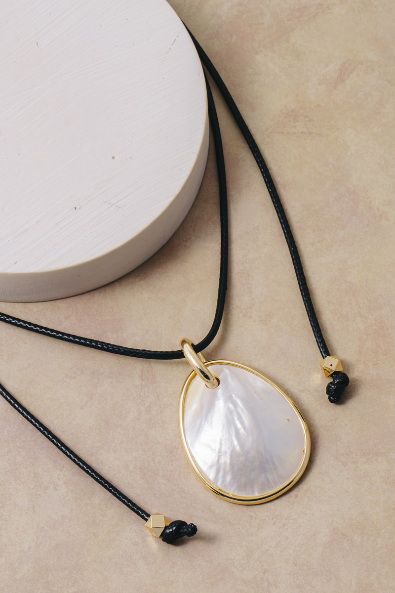 Mop Teardrop Pendant Adjustable Cord Necklace