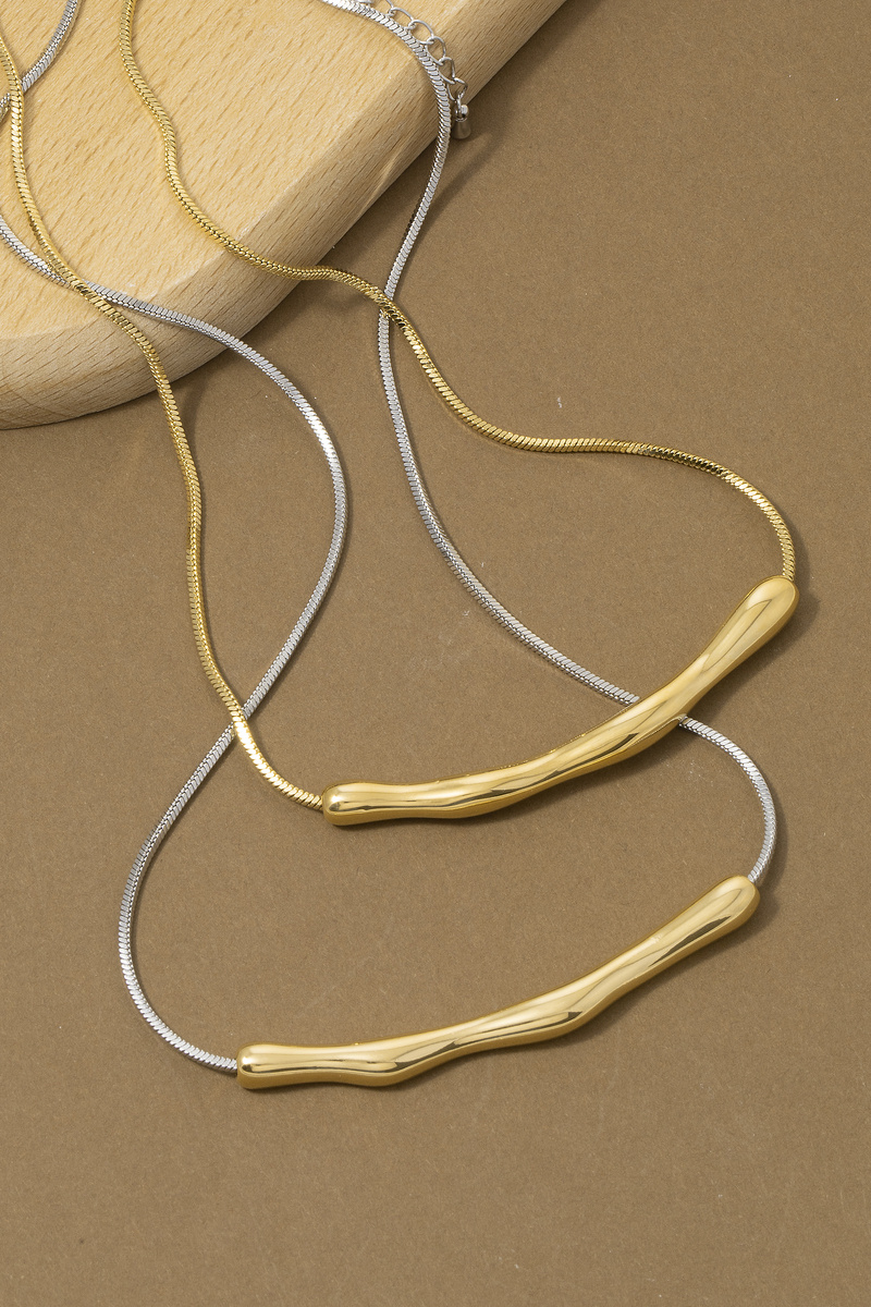 Herringbone Chain Sculptural Bar Station Necklace