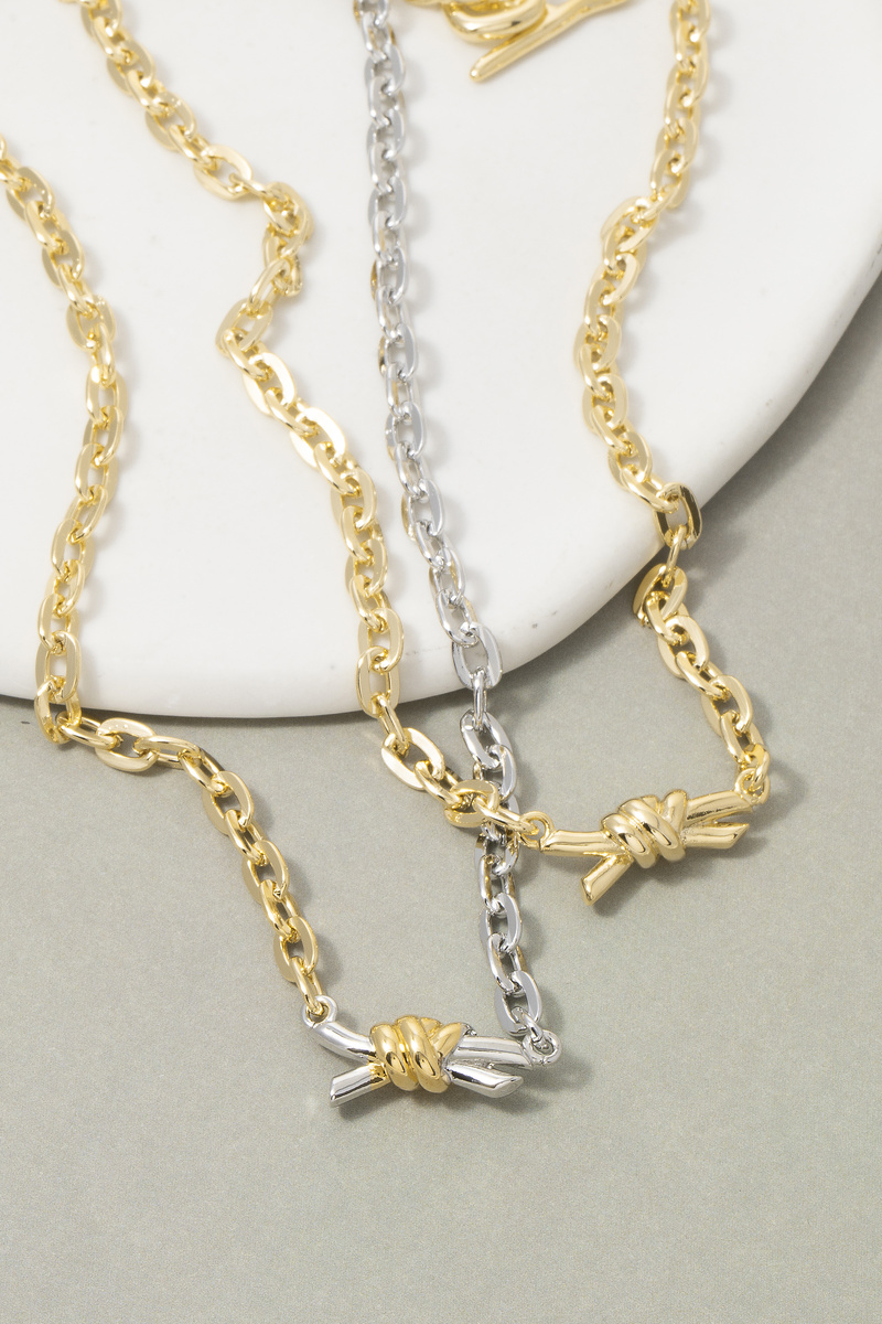 Oval Link Chain Knot Lariat T Bar Necklace