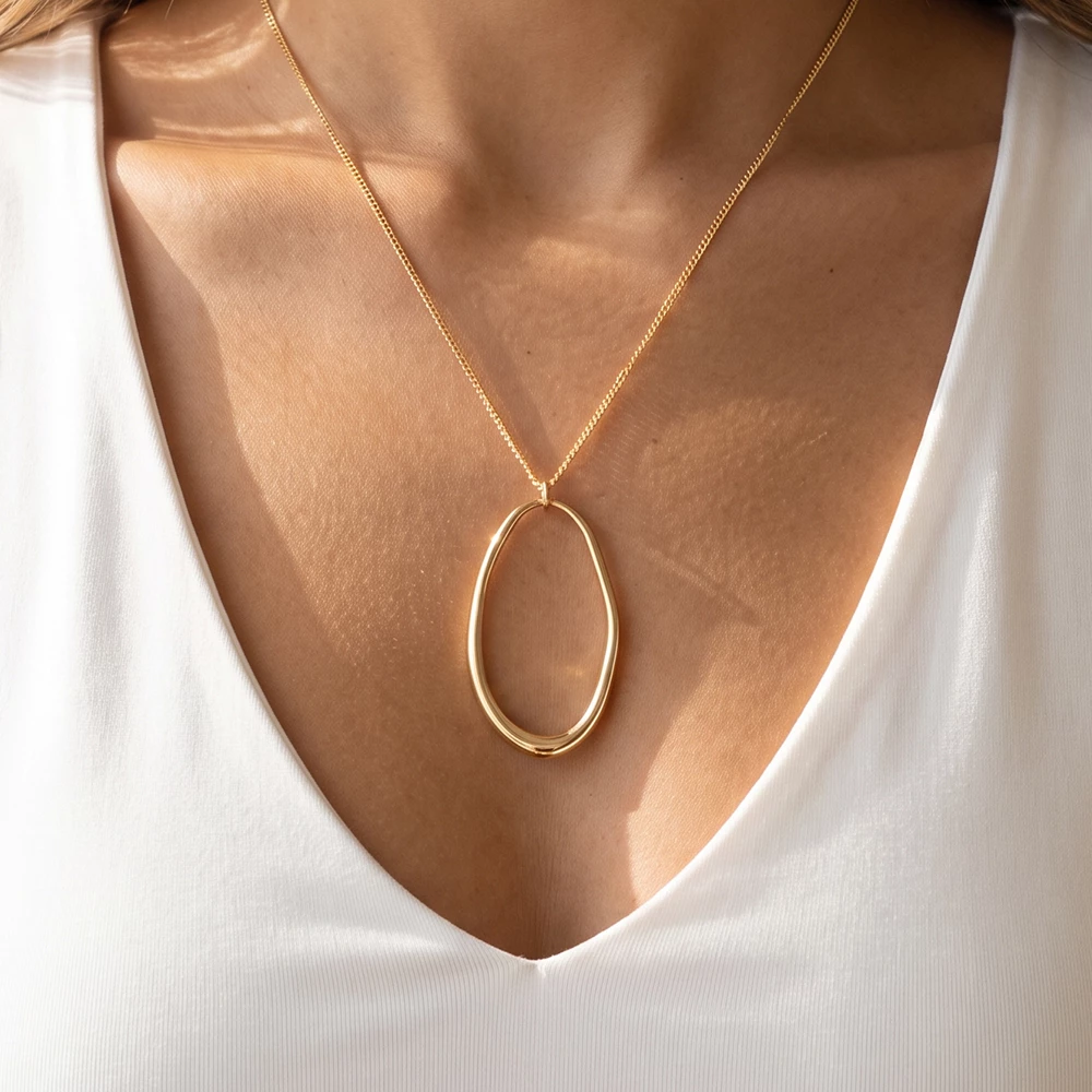 Adjustable Slider Chain Organic Oval Pendant Necklace