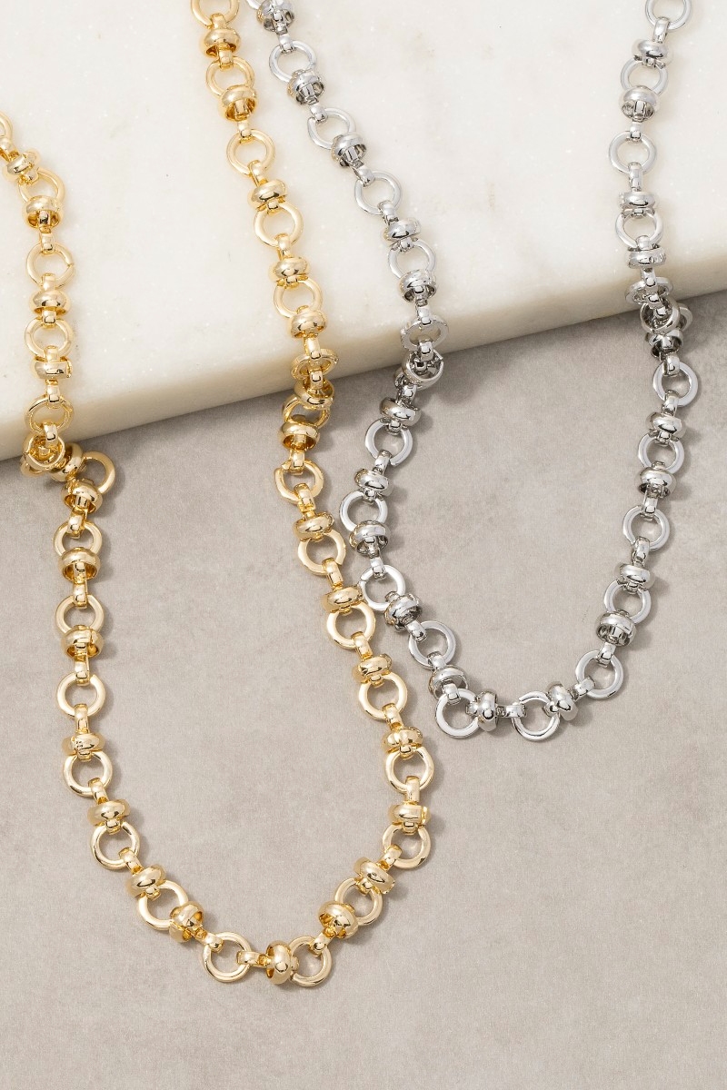 Circle Link Chain Necklace