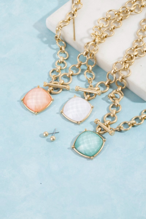 Large Square Faceted Stone Pendant Toggle Chain Necklace