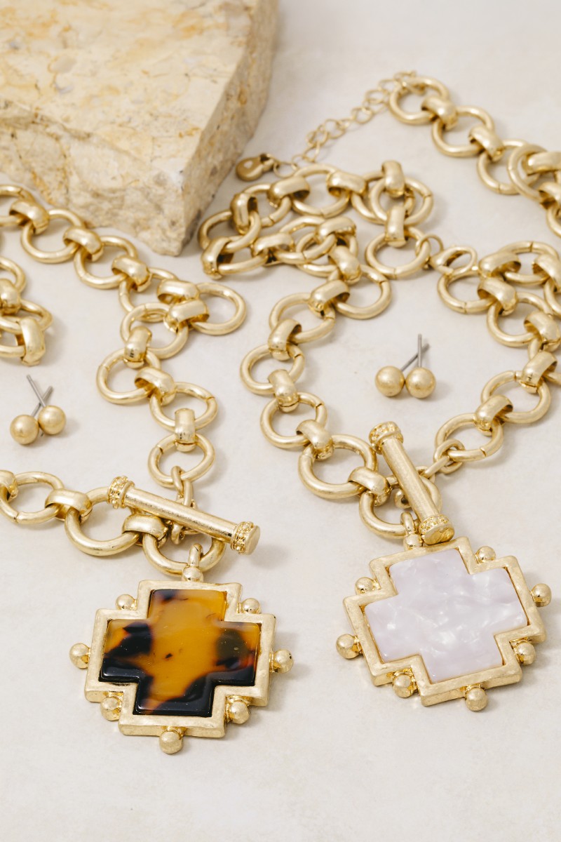 Acetate Square Cross Toggle Chain Necklace