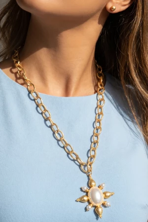 Pearl Star Burst Pendant Chain Necklace