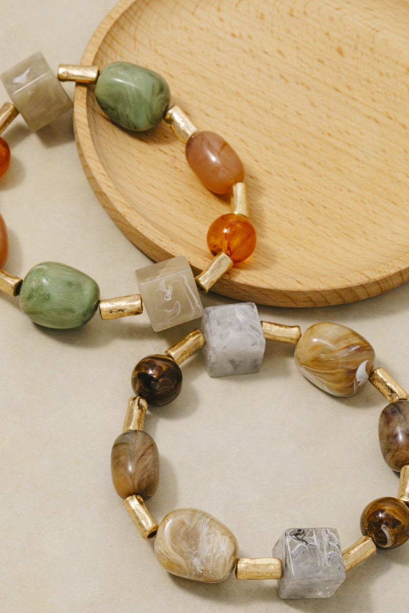 Acrylic Stones And Metallic Tube Beaded Bracelet